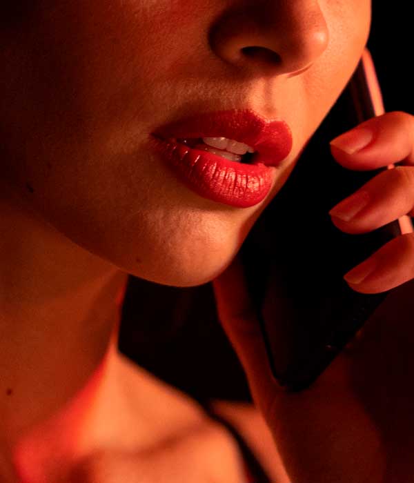 Chica caliente en línea erótica en vivo