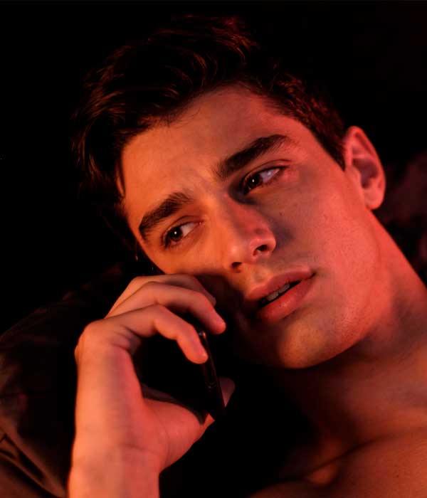 Chico caliente en línea erótica gay 803 523 406